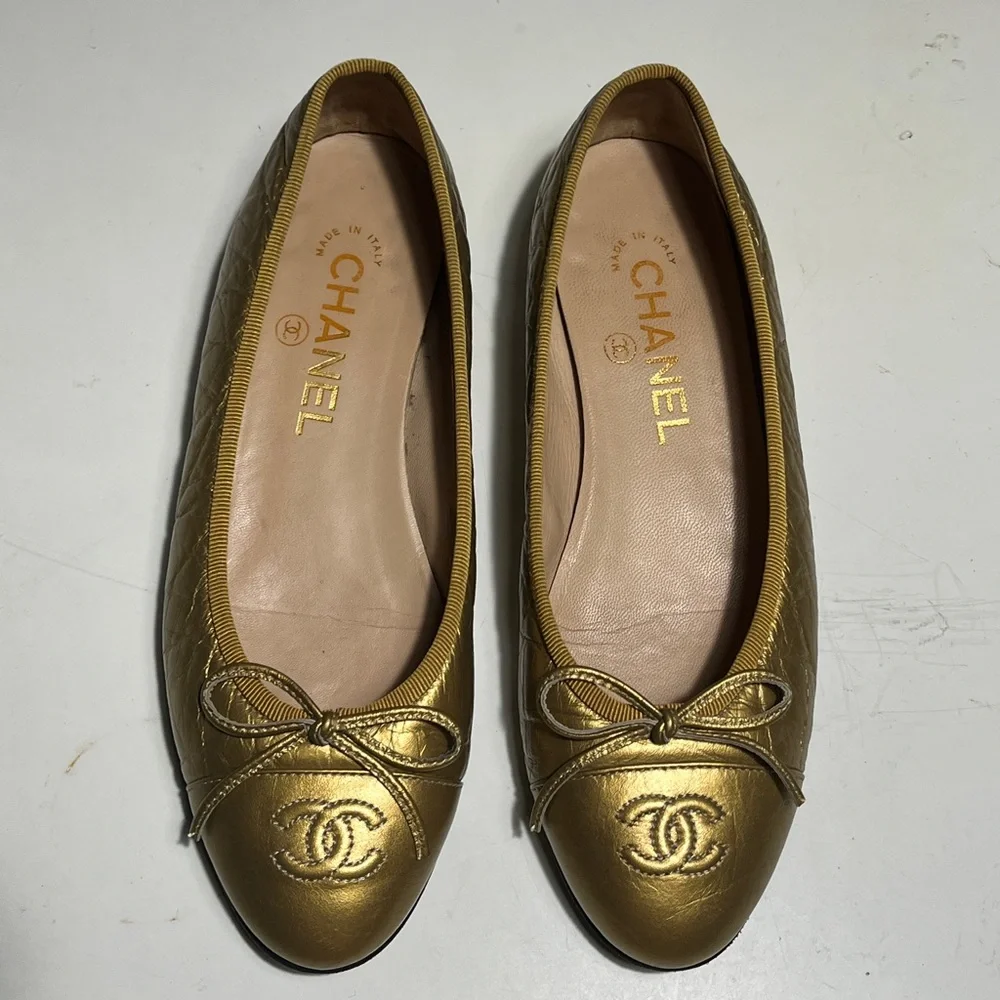 CHANEL Metallic Gold Flats with Bow